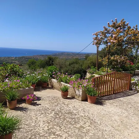 بيت للعطل Tsapoula Mousata