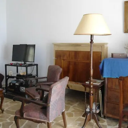 Tsapoula Holiday home